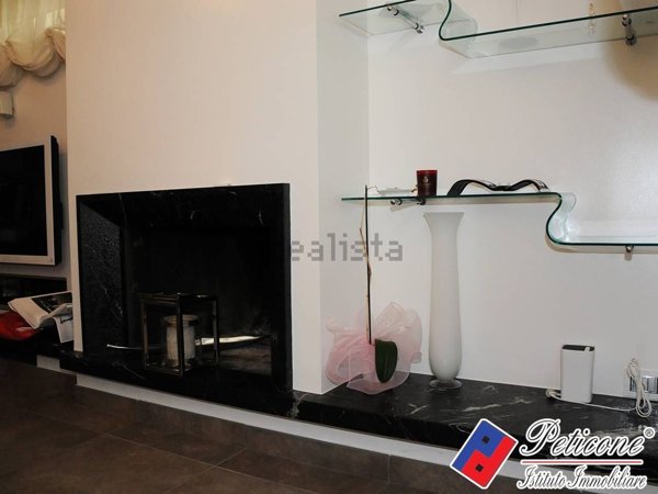 casa indipendente in vendita a Fondi in zona Querce