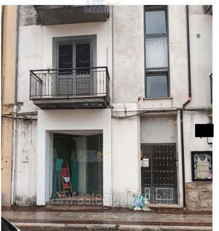 negozio in vendita a Fondi