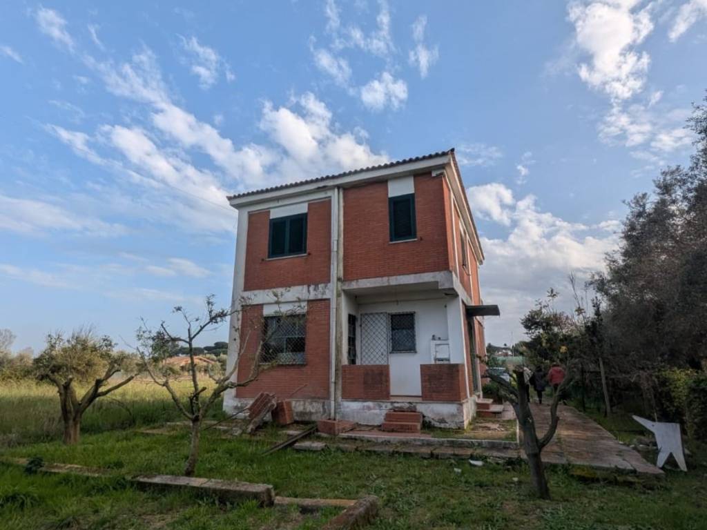casa indipendente in vendita a Fondi