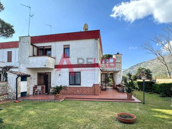 casa indipendente in vendita a Fondi