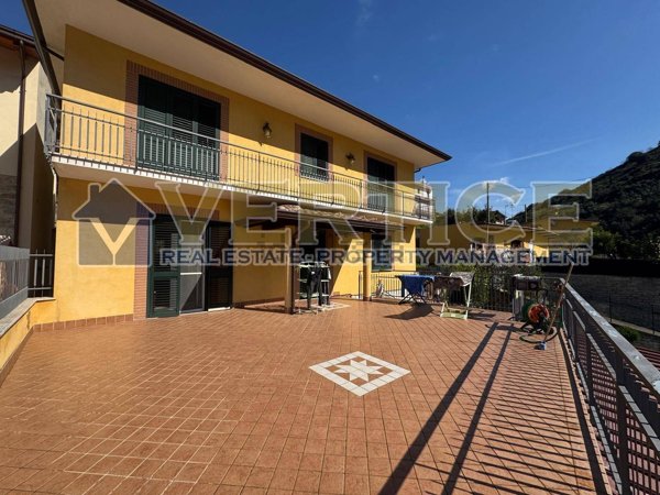 casa indipendente in vendita a Fondi