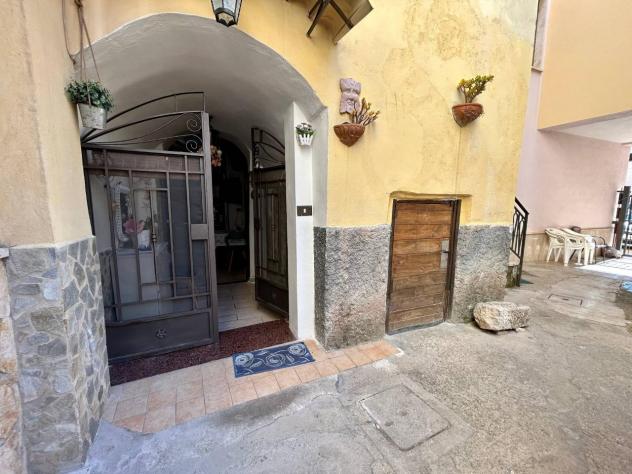 casa indipendente in vendita a Fondi