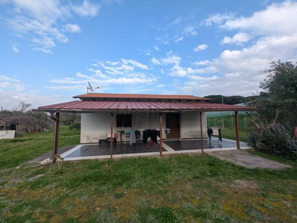 appartamento in vendita a Fondi in zona Salto di Fondi