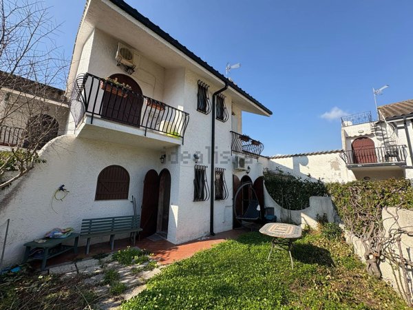 appartamento in vendita a Fondi in zona Rio Claro