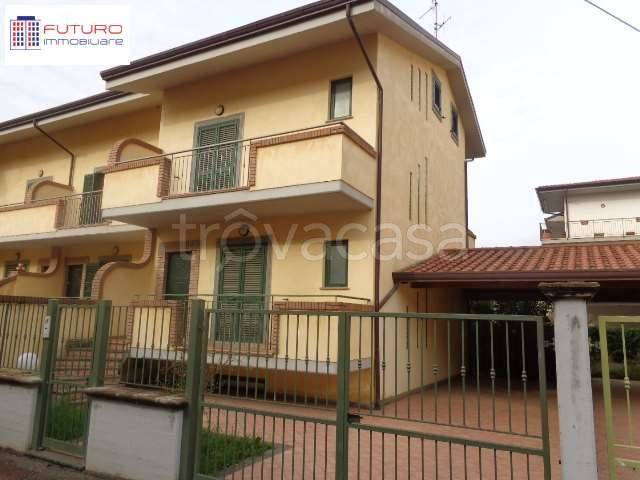 casa indipendente in vendita a Fondi