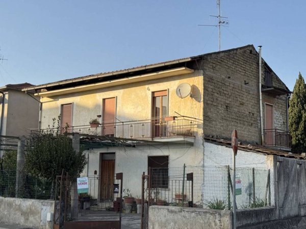 casa indipendente in vendita a Fondi in zona San Magno