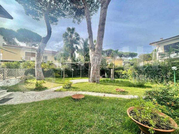 appartamento in vendita a Fondi in zona Salto di Fondi