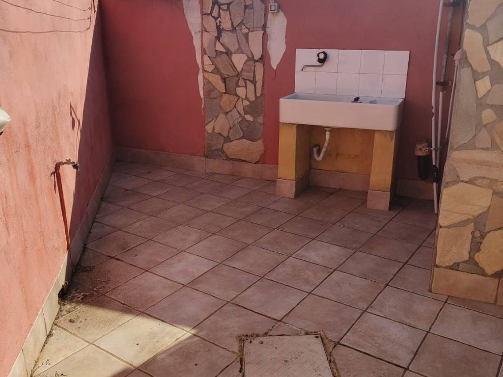 casa indipendente in vendita a Fondi