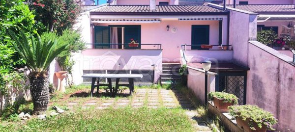 casa indipendente in vendita a Fondi