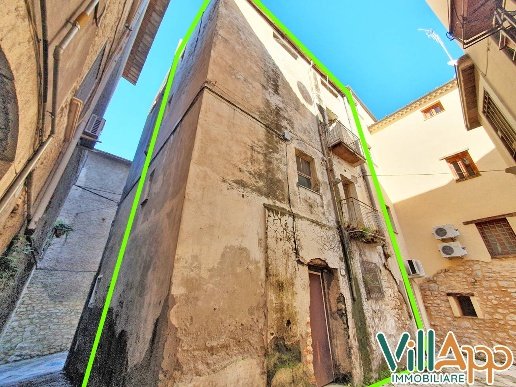 casa semindipendente in vendita a Fondi