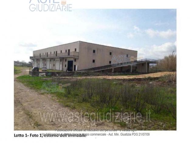 negozio in vendita a Fondi