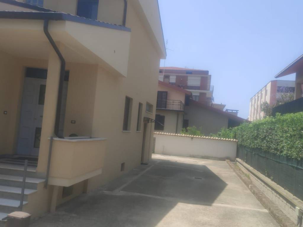 casa indipendente in vendita a Fondi