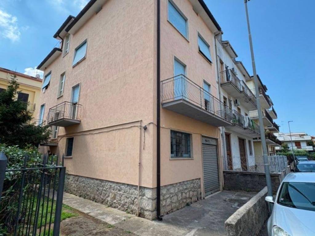 casa indipendente in vendita a Fondi
