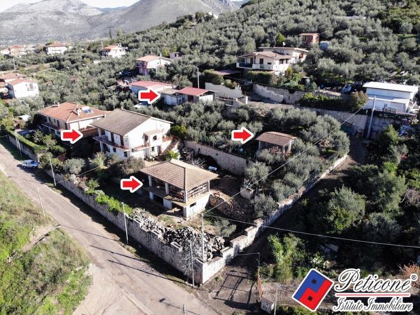 casa indipendente in vendita a Fondi