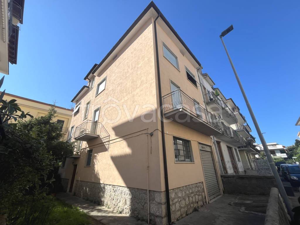 casa indipendente in vendita a Fondi