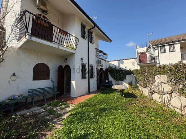 casa indipendente in vendita a Fondi in zona Rio Claro