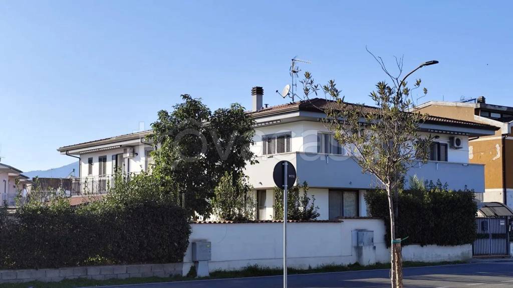 casa indipendente in vendita a Fondi in zona Salto di Fondi