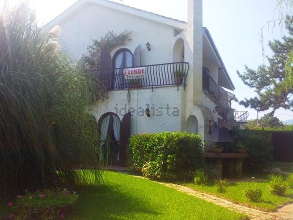 casa indipendente in vendita a Fondi