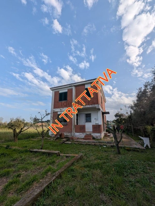 casa indipendente in vendita a Fondi