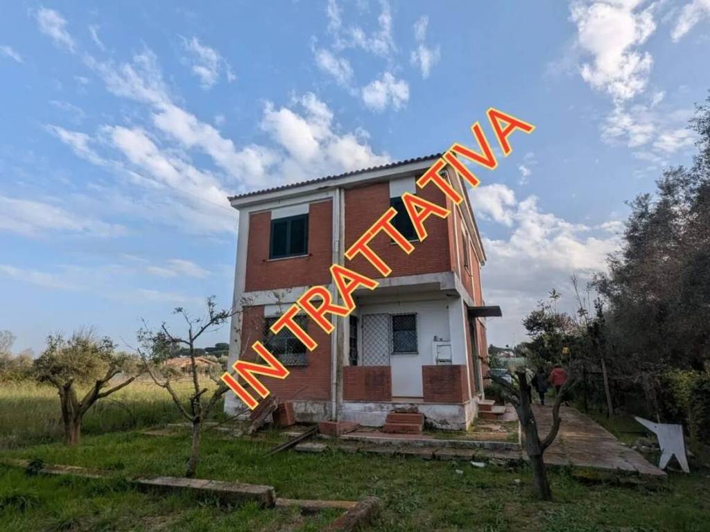 casa indipendente in vendita a Fondi