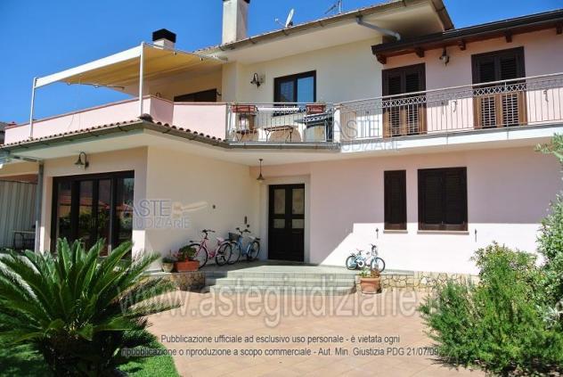 casa indipendente in vendita a Fondi