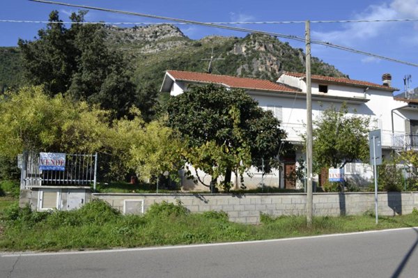 casa indipendente in vendita a Fondi in zona San Magno