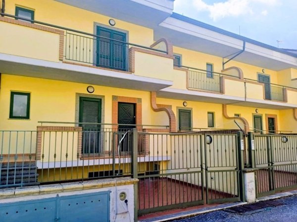 casa indipendente in vendita a Fondi