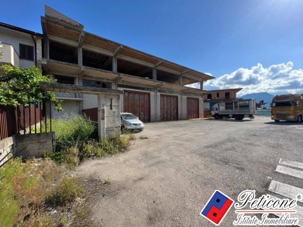 capannone in vendita a Fondi