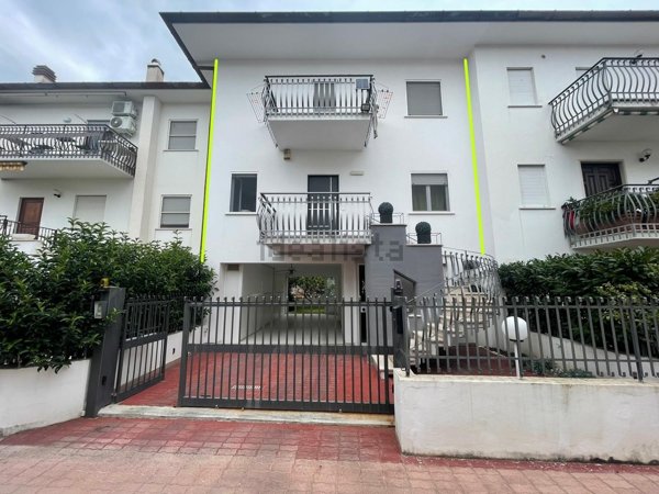 casa indipendente in vendita a Fondi