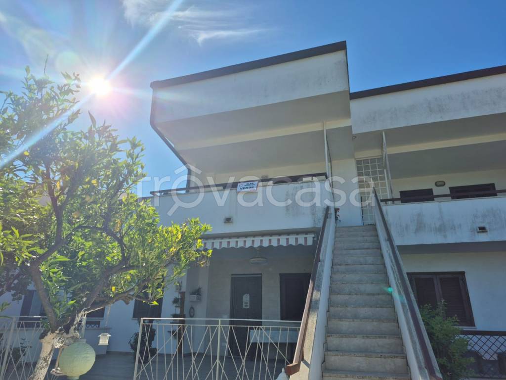 appartamento in vendita a Fondi in zona Salto di Fondi