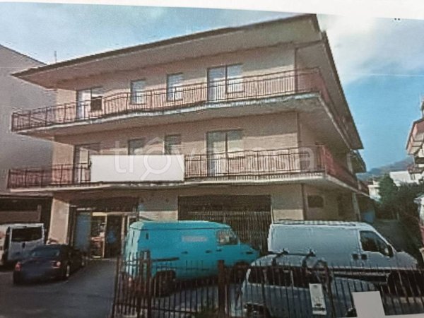 negozio in vendita a Fondi