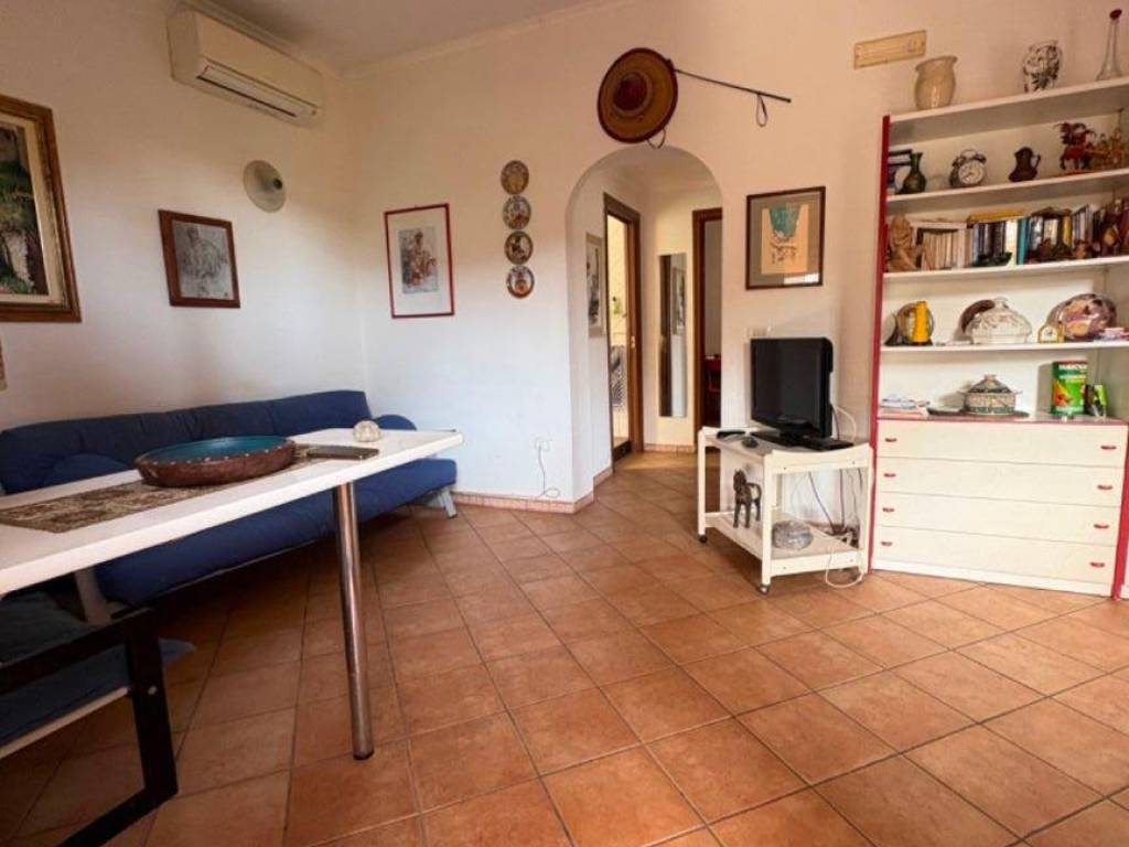 casa indipendente in vendita a Fondi in zona Rio Claro