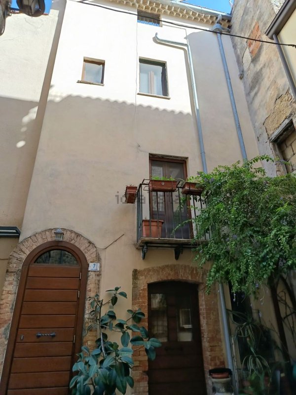 casa indipendente in vendita a Fondi