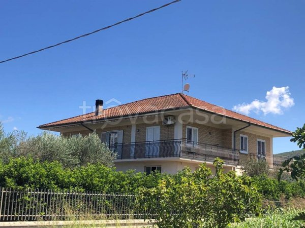 casa indipendente in vendita a Fondi