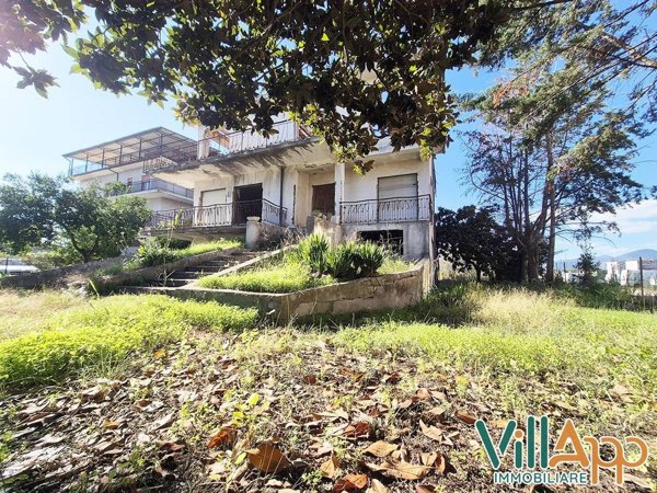 casa indipendente in vendita a Fondi