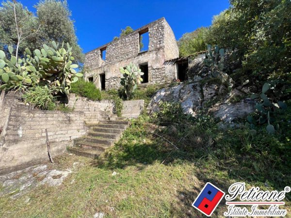 casa indipendente in vendita a Fondi