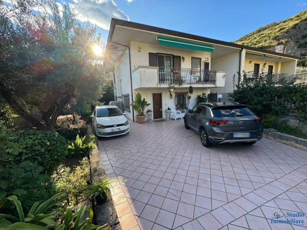 casa indipendente in vendita a Fondi in zona Querce