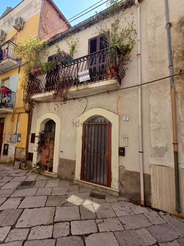 casa indipendente in vendita a Fondi