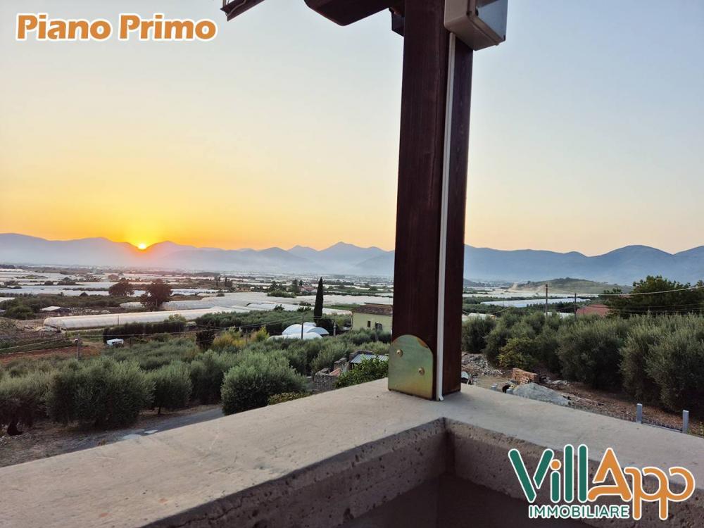 casa indipendente in vendita a Fondi in zona San Raffaele