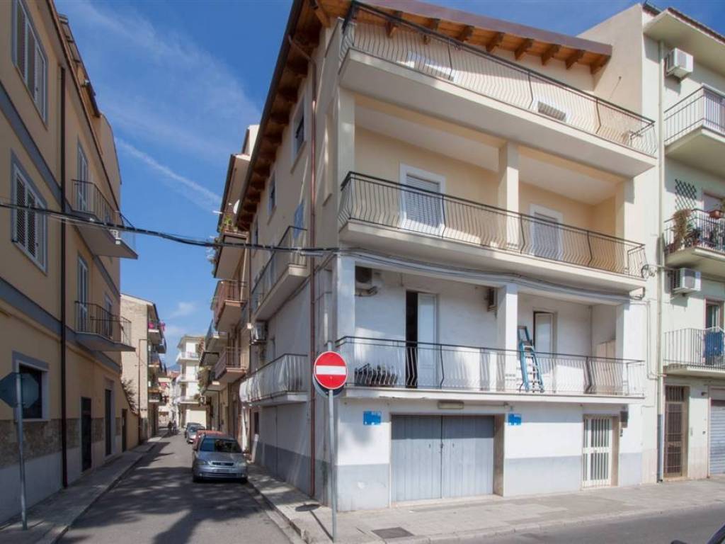 negozio in vendita a Fondi