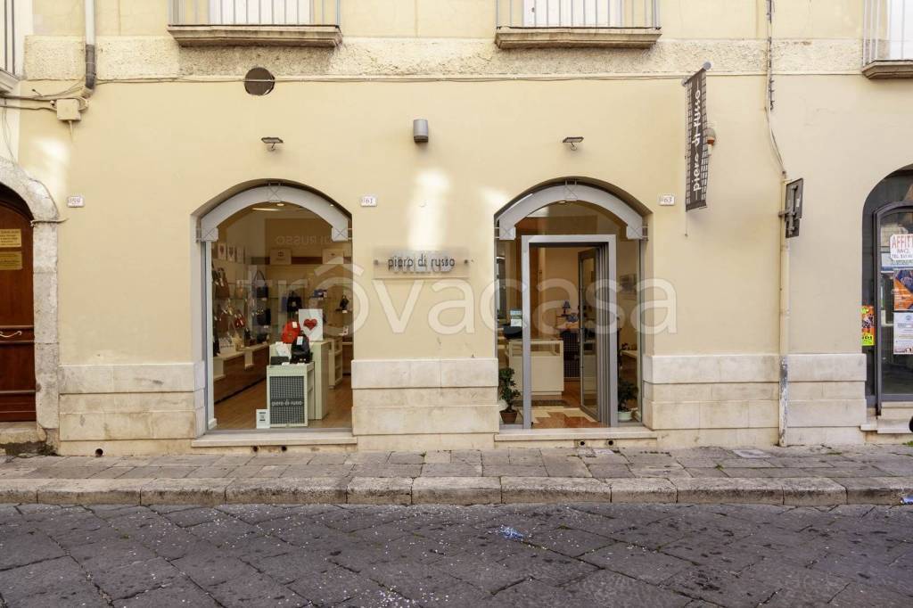 negozio in vendita a Fondi