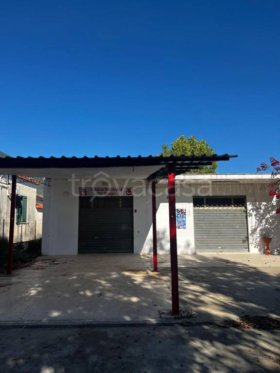 negozio in vendita a Fondi