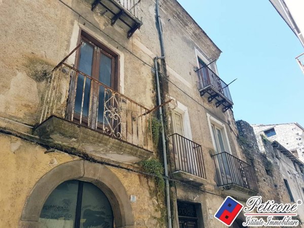 casa indipendente in vendita a Fondi