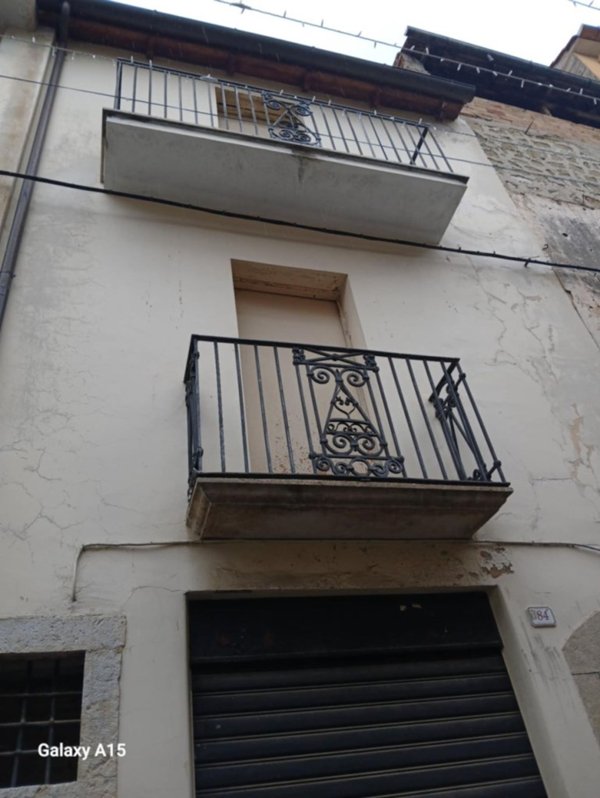 casa indipendente in vendita a Fondi