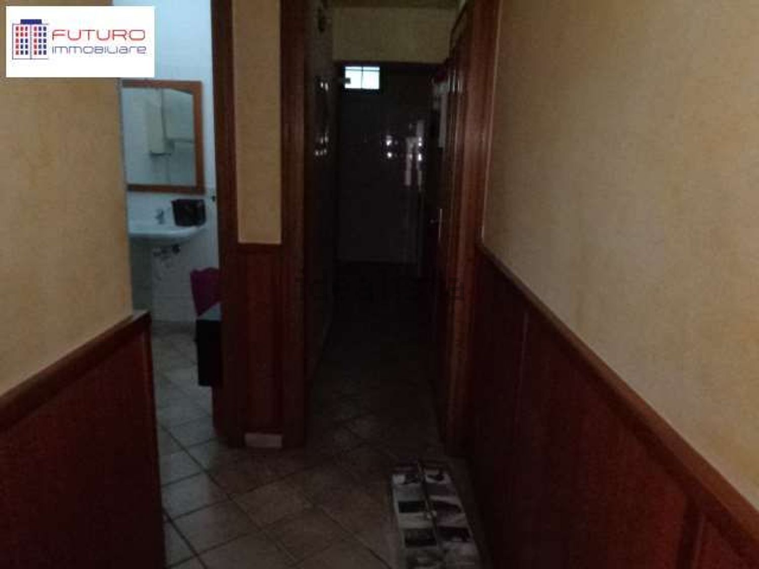 locale commerciale in vendita a Fondi