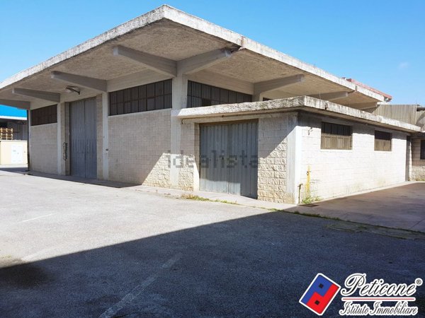 locale di sgombero in vendita a Fondi