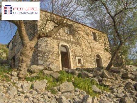 casa indipendente in vendita a Fondi