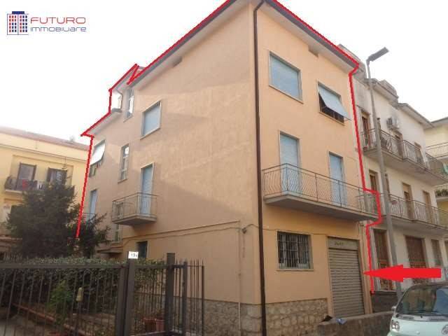 intera palazzina in vendita a Fondi