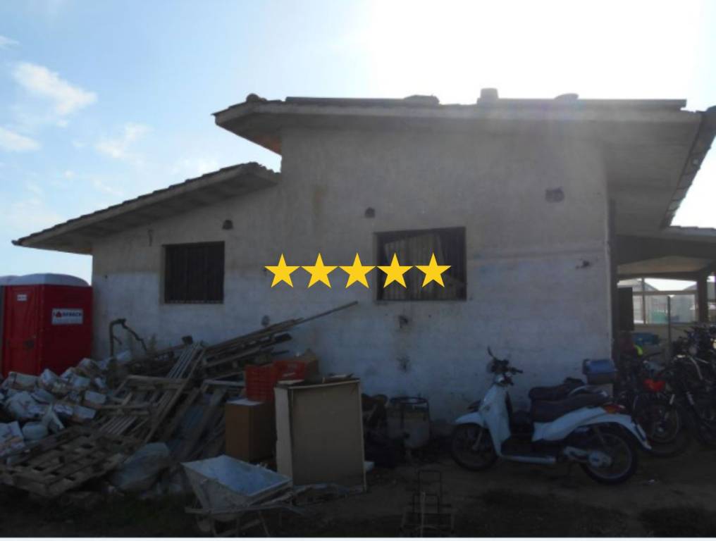 casa indipendente in vendita a Fondi