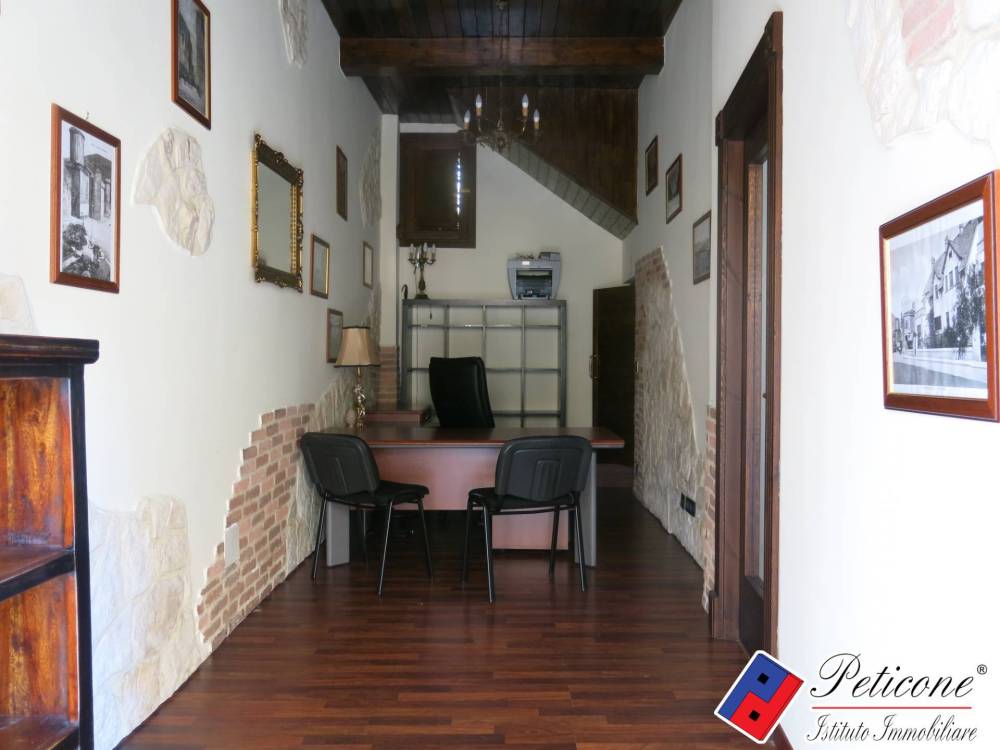 ufficio in vendita a Fondi